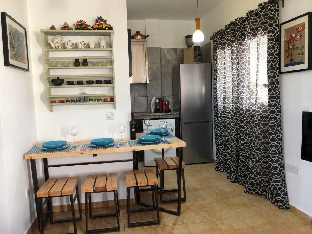 Mp Cozy Apartment Near The Sea Paphos Esterno foto